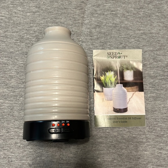 Seed & Sprout Essential Oil Diffuser - Picture 2 of 6